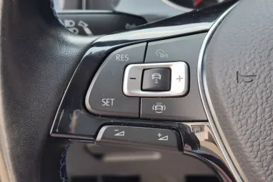 VOLKSWAGEN GOLF e-Golf Comfortline Limestone Grey Metallic +Mint az ÚJ +60E Km +3X-s GARANCIA !!