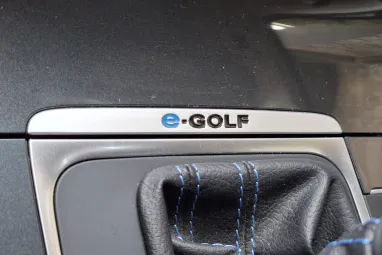 VOLKSWAGEN GOLF e-Golf Comfortline Limestone Grey Metallic +Mint az ÚJ +60E Km +3X-s GARANCIA !!