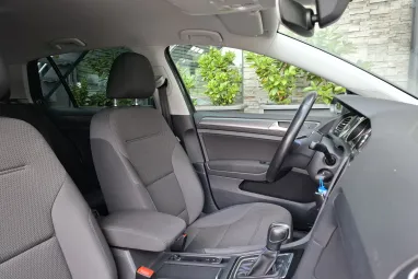VOLKSWAGEN GOLF e-Golf Comfortline Limestone Grey Metallic +Mint az ÚJ +60E Km +3X-s GARANCIA !!