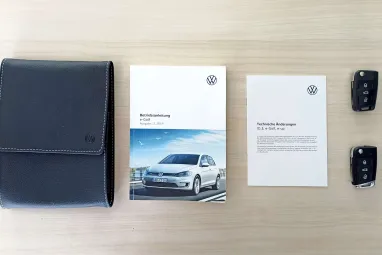 VOLKSWAGEN GOLF e-Golf Comfortline Limestone Grey Metallic +Mint az ÚJ +60E Km +3X-s GARANCIA !!