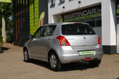 SUZUKI SWIFT 1.3 GLX Silky Silver Metallic +Eredeti Magyar Autó +Vonóhorog +3X-s GARANCIA !!