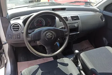 SUZUKI SWIFT 1.3 GLX Silky Silver Metallic +Eredeti Magyar Autó +Vonóhorog +3X-s GARANCIA !!