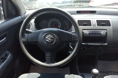 SUZUKI SWIFT 1.3 GLX Silky Silver Metallic +Eredeti Magyar Autó +Vonóhorog +3X-s GARANCIA !!