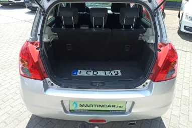SUZUKI SWIFT 1.3 GLX Silky Silver Metallic +Eredeti Magyar Autó +Vonóhorog +3X-s GARANCIA !!