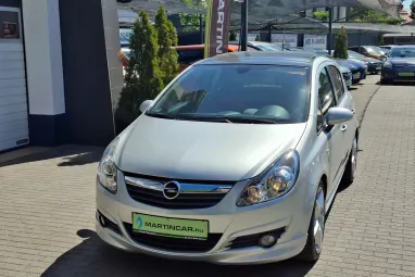 OPEL CORSA D 1.6 GSI Starsilber III Metallic +Keveset futott +Vezetett Szervizkönyv +3X-s GARANCIA !!