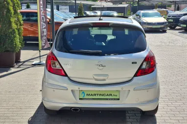 OPEL CORSA D 1.6 GSI Starsilber III Metallic +Keveset futott +Vezetett Szervizkönyv +3X-s GARANCIA !!
