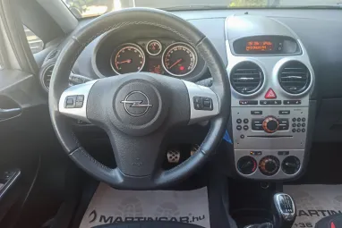 OPEL CORSA D 1.6 GSI Starsilber III Metallic +Keveset futott +Vezetett Szervizkönyv +3X-s GARANCIA !!