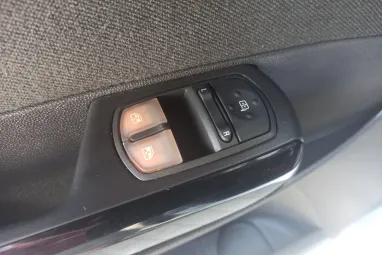 OPEL CORSA D 1.6 GSI Starsilber III Metallic +Keveset futott +Vezetett Szervizkönyv +3X-s GARANCIA !!