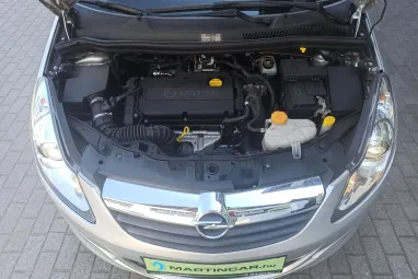 OPEL CORSA D 1.6 GSI Starsilber III Metallic +Keveset futott +Vezetett Szervizkönyv +3X-s GARANCIA !!