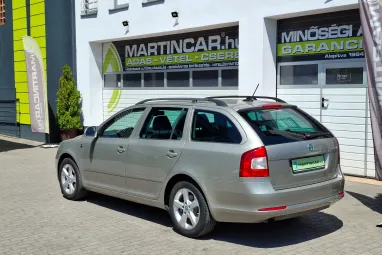 SKODA OCTAVIA Combi 2.0 CR TDI Family DPF Cappucciono Beige Metallic +Első Tulajdonostól +Friss Műszaki +3X-s GARANCIA !!