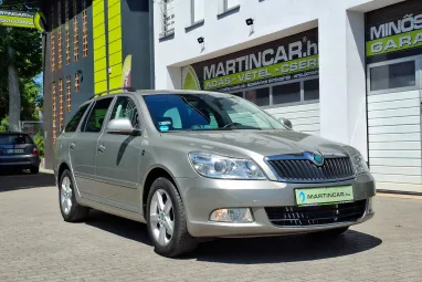 SKODA OCTAVIA Combi 2.0 CR TDI Family DPF Cappucciono Beige Metallic +Első Tulajdonostól +Friss Műszaki +3X-s GARANCIA !!