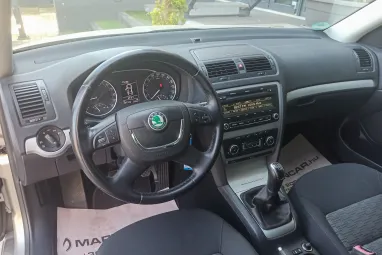 SKODA OCTAVIA Combi 2.0 CR TDI Family DPF Cappucciono Beige Metallic +Első Tulajdonostól +Friss Műszaki +3X-s GARANCIA !!