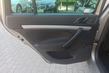 SKODA OCTAVIA Combi 2.0 CR TDI Family DPF Cappucciono Beige Metallic +Első Tulajdonostól +Friss Műszaki +3X-s GARANCIA !!