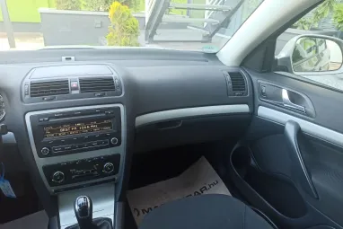 SKODA OCTAVIA Combi 2.0 CR TDI Family DPF Cappucciono Beige Metallic +Első Tulajdonostól +Friss Műszaki +3X-s GARANCIA !!
