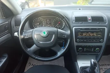 SKODA OCTAVIA Combi 2.0 CR TDI Family DPF Cappucciono Beige Metallic +Első Tulajdonostól +Friss Műszaki +3X-s GARANCIA !!