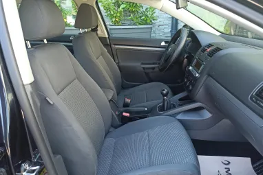 VOLKSWAGEN JETTA V 1.9 PD TDI Comfortline ICE Plus +Igényes állapot +Friss Műszaki +3X-s GARANCIA !!