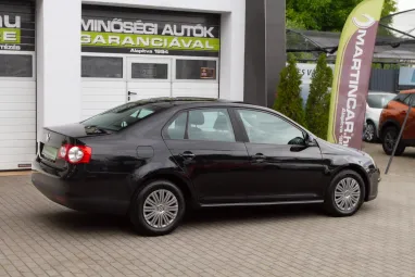 VOLKSWAGEN JETTA V 1.9 PD TDI Comfortline ICE Plus +Igényes állapot +Friss Műszaki +3X-s GARANCIA !!