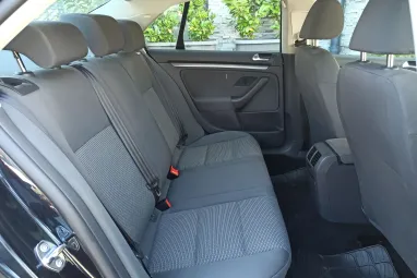 VOLKSWAGEN JETTA V 1.9 PD TDI Comfortline ICE Plus +Igényes állapot +Friss Műszaki +3X-s GARANCIA !!