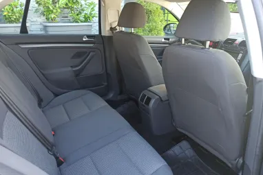 VOLKSWAGEN JETTA V 1.9 PD TDI Comfortline ICE Plus +Igényes állapot +Friss Műszaki +3X-s GARANCIA !!