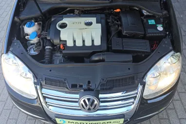 VOLKSWAGEN JETTA V 1.9 PD TDI Comfortline ICE Plus +Igényes állapot +Friss Műszaki +3X-s GARANCIA !!