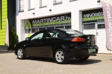 MITSUBISHI LANCER 1.5 Invite Panther Schwarz metalic +Igényes állapot +Friss Vizsga +3X-s GARANCIA !!