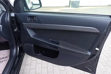 MITSUBISHI LANCER 1.5 Invite Panther Schwarz metalic +Igényes állapot +Friss Vizsga +3X-s GARANCIA !!