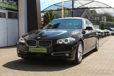 BMW 530d xDrive (Automata) Luxury Black Sapphire +Vezetett Szervizkönyv +Gyönyörű állapot +3X-s GARANCIA !!
