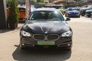 BMW 530d xDrive (Automata) Luxury Black Sapphire +Vezetett Szervizkönyv +Gyönyörű állapot +3X-s GARANCIA !!