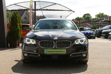 BMW 530d xDrive (Automata) Luxury Black Sapphire +Vezetett Szervizkönyv +Gyönyörű állapot +3X-s GARANCIA !!