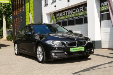 BMW 530d xDrive (Automata) Luxury Black Sapphire +Vezetett Szervizkönyv +Gyönyörű állapot +3X-s GARANCIA !!