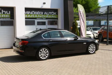 BMW 530d xDrive (Automata) Luxury Black Sapphire +Vezetett Szervizkönyv +Gyönyörű állapot +3X-s GARANCIA !!