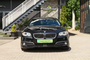 BMW 530d xDrive (Automata) Luxury Black Sapphire +Vezetett Szervizkönyv +Gyönyörű állapot +3X-s GARANCIA !!