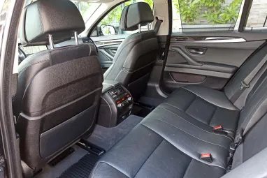BMW 530d xDrive (Automata) Luxury Black Sapphire +Vezetett Szervizkönyv +Gyönyörű állapot +3X-s GARANCIA !!