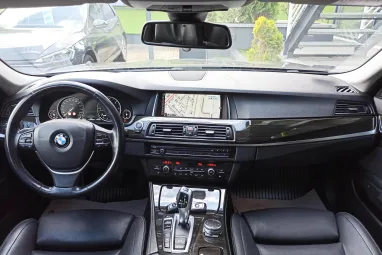 BMW 530d xDrive (Automata) Luxury Black Sapphire +Vezetett Szervizkönyv +Gyönyörű állapot +3X-s GARANCIA !!