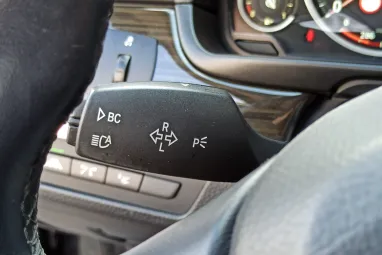 BMW 530d xDrive (Automata) Luxury Black Sapphire +Vezetett Szervizkönyv +Gyönyörű állapot +3X-s GARANCIA !!