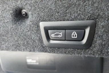 BMW 530d xDrive (Automata) Luxury Black Sapphire +Vezetett Szervizkönyv +Gyönyörű állapot +3X-s GARANCIA !!