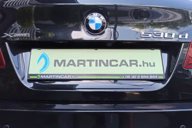 BMW 530d xDrive (Automata) Luxury Black Sapphire +Vezetett Szervizkönyv +Gyönyörű állapot +3X-s GARANCIA !!