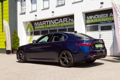 ALFA ROMEO GIULIA 2.2 D Super (Automata) Deep Blue Metallic +QV felnik +Eredeti Magyar Autó +Friss Műszaki +3X-s GARANCIA !!