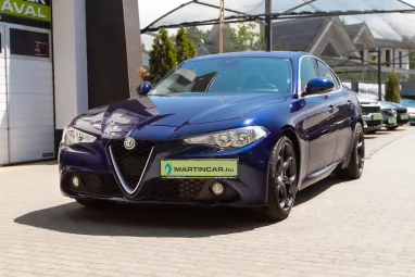 ALFA ROMEO GIULIA 2.2 D Super (Automata) Deep Blue Metallic +QV felnik +Eredeti Magyar Autó +Friss Műszaki +3X-s GARANCIA !!