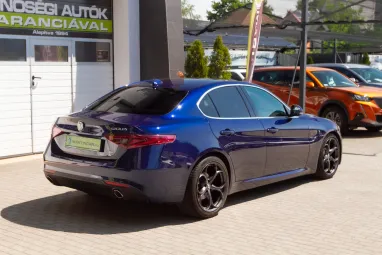 ALFA ROMEO GIULIA 2.2 D Super (Automata) Deep Blue Metallic +QV felnik +Eredeti Magyar Autó +Friss Műszaki +3X-s GARANCIA !!