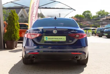 ALFA ROMEO GIULIA 2.2 D Super (Automata) Deep Blue Metallic +QV felnik +Eredeti Magyar Autó +Friss Műszaki +3X-s GARANCIA !!