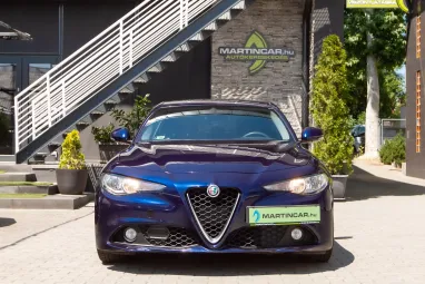 ALFA ROMEO GIULIA 2.2 D Super (Automata) Deep Blue Metallic +QV felnik +Eredeti Magyar Autó +Friss Műszaki +3X-s GARANCIA !!