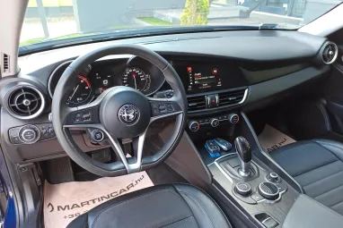 ALFA ROMEO GIULIA 2.2 D Super (Automata) Deep Blue Metallic +QV felnik +Eredeti Magyar Autó +Friss Műszaki +3X-s GARANCIA !!