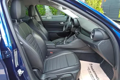 ALFA ROMEO GIULIA 2.2 D Super (Automata) Deep Blue Metallic +QV felnik +Eredeti Magyar Autó +Friss Műszaki +3X-s GARANCIA !!