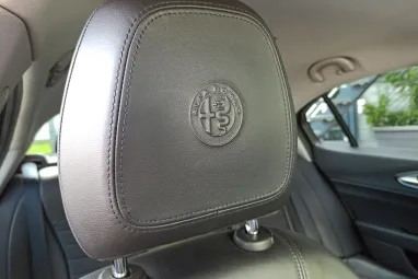 ALFA ROMEO GIULIA 2.2 D Super (Automata) Deep Blue Metallic +QV felnik +Eredeti Magyar Autó +Friss Műszaki +3X-s GARANCIA !!