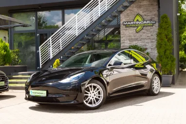 TESLA MODEL 3 Standard Range Plus Aut Eclipse Black +1.Tulajdonos +Gyári Garanciális +Sérülésmentes +3X-s GARANCIA !!