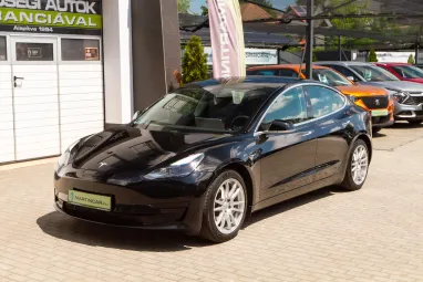 TESLA MODEL 3 Standard Range Plus Aut Eclipse Black +1.Tulajdonos +Gyári Garanciális +Sérülésmentes +3X-s GARANCIA !!