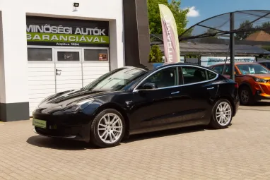 TESLA MODEL 3 Standard Range Plus Aut Eclipse Black +1.Tulajdonos +Gyári Garanciális +Sérülésmentes +3X-s GARANCIA !!