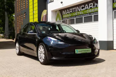 TESLA MODEL 3 Standard Range Plus Aut Eclipse Black +1.Tulajdonos +Gyári Garanciális +Sérülésmentes +3X-s GARANCIA !!