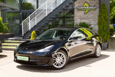 TESLA MODEL 3 Standard Range Plus Aut Eclipse Black +1.Tulajdonos +Gyári Garanciális +Sérülésmentes +3X-s GARANCIA !!